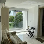 1 Bedroom Apartment Close To The Beach